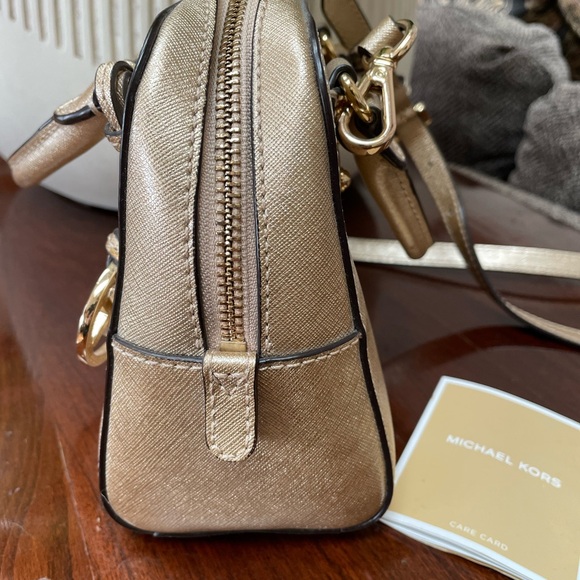 MK Gold Metallic Crossbody Purse Pocketbook - Picture 13 of 13